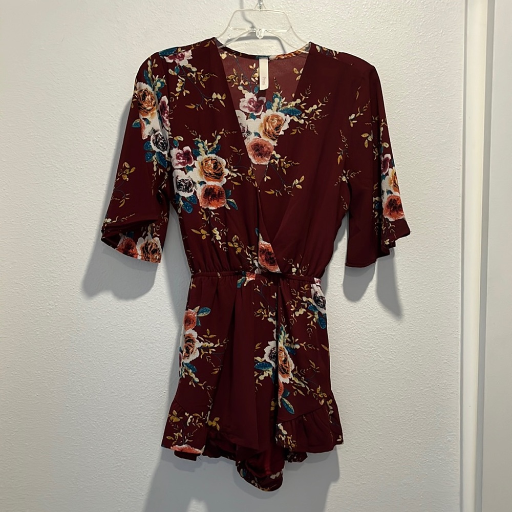 Floral maroon short women’s jumper by Primi
